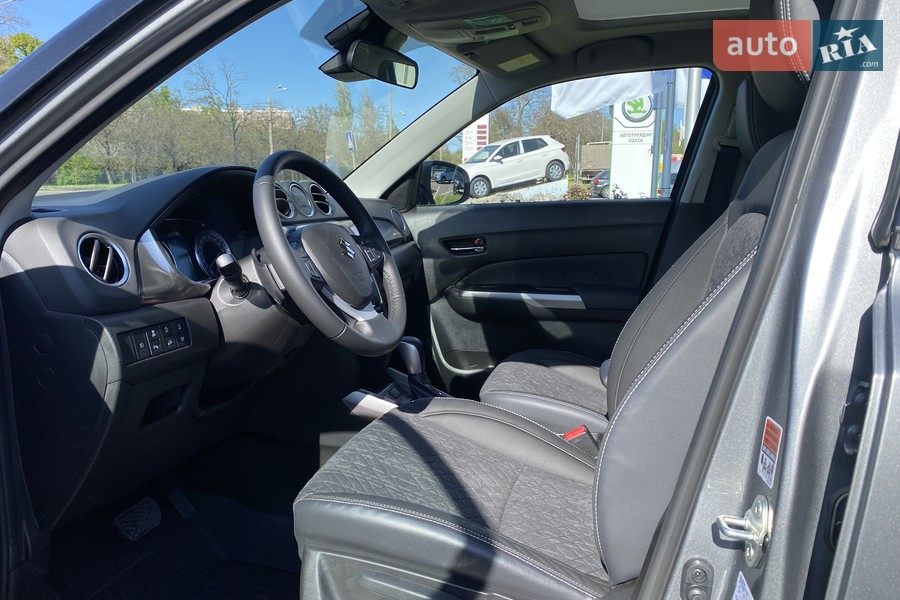 Suzuki Vitara - фото 13