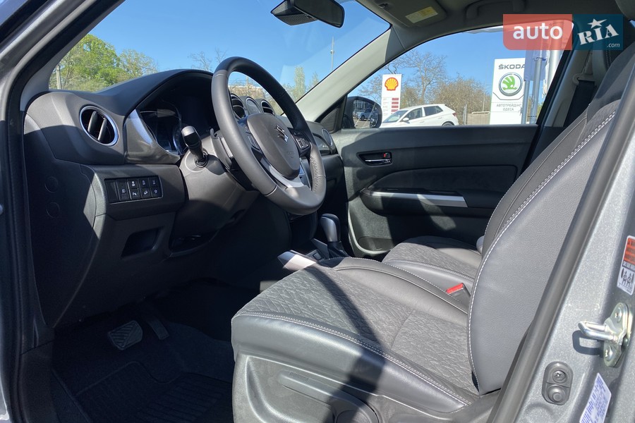 Suzuki Vitara - фото 17