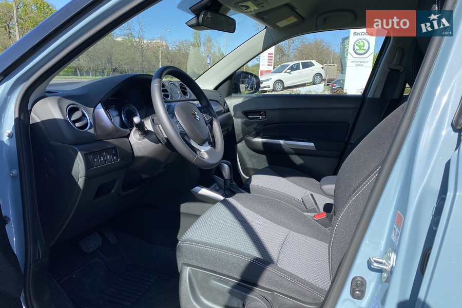 Suzuki Vitara - фото 12