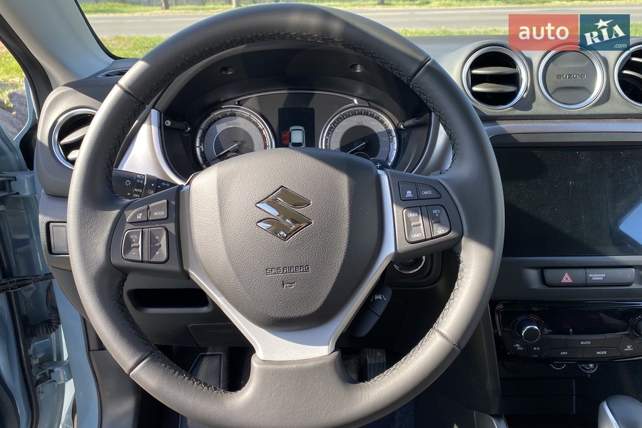 Suzuki Vitara - фото 15