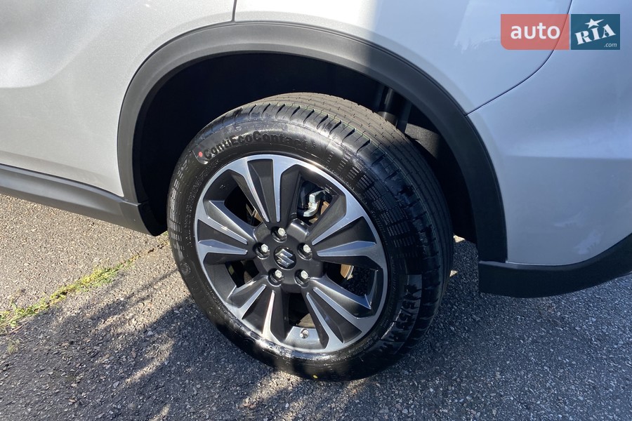 Suzuki Vitara - фото 12