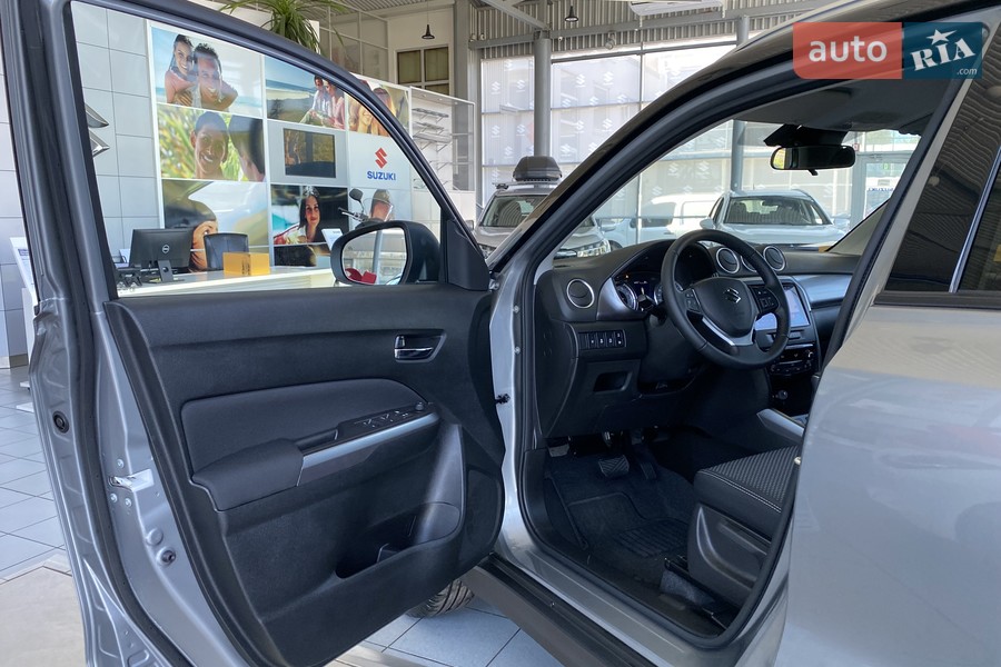 Suzuki Vitara - фото 10