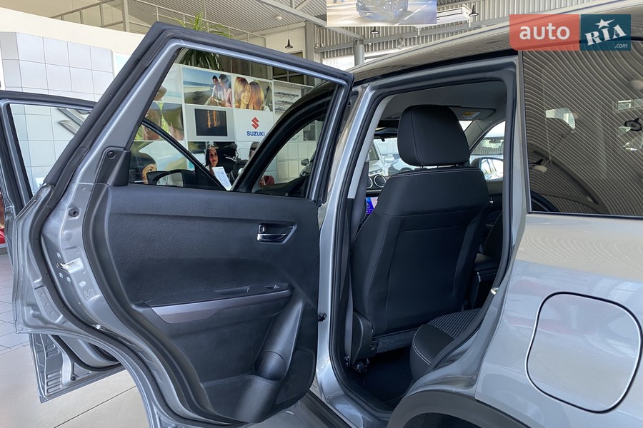 Suzuki Vitara - фото 12