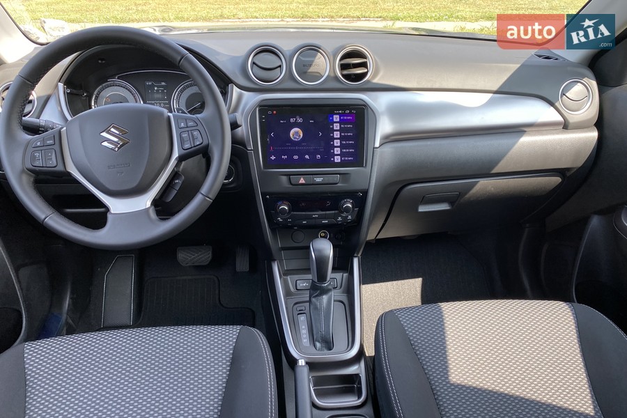Suzuki Vitara - фото 14
