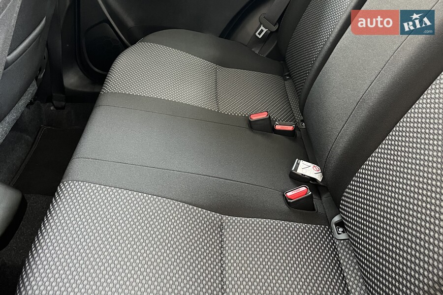 Suzuki Vitara - фото 27