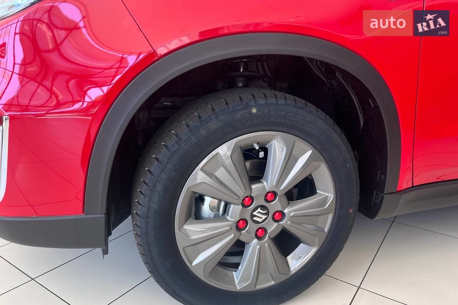 Suzuki Vitara - фото 16