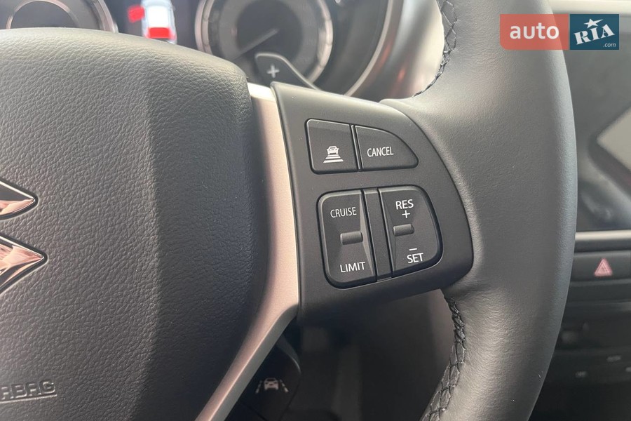 Suzuki Vitara - фото 28