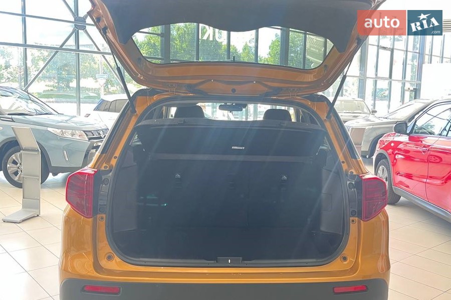 Suzuki Vitara - фото 16