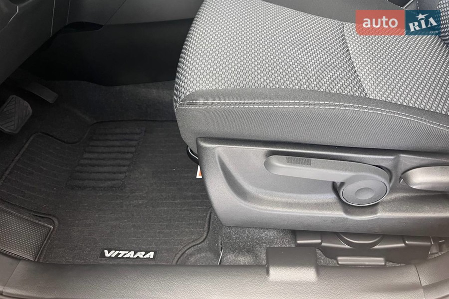 Suzuki Vitara - фото 26