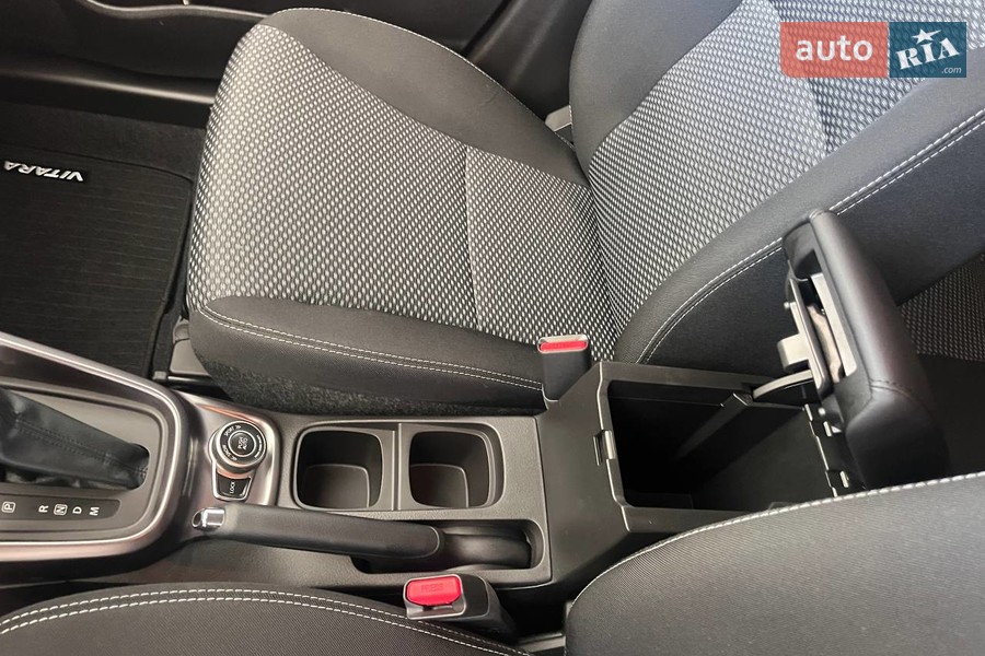 Suzuki Vitara - фото 27