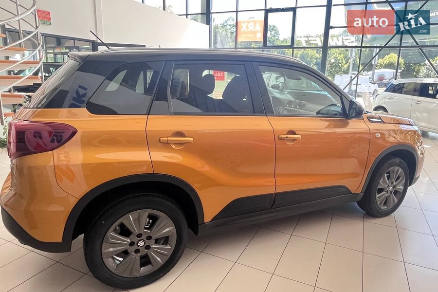 Suzuki Vitara - фото 8