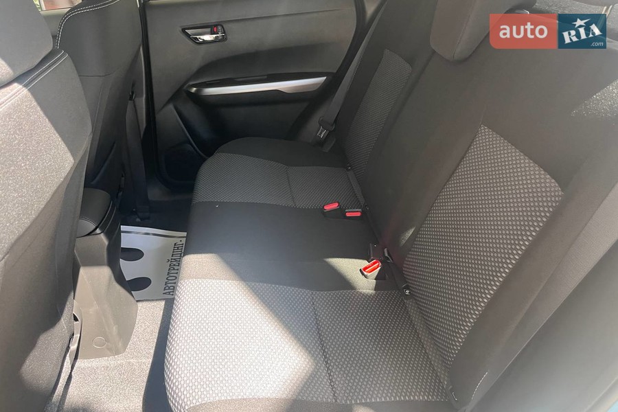 Suzuki Vitara - фото 25