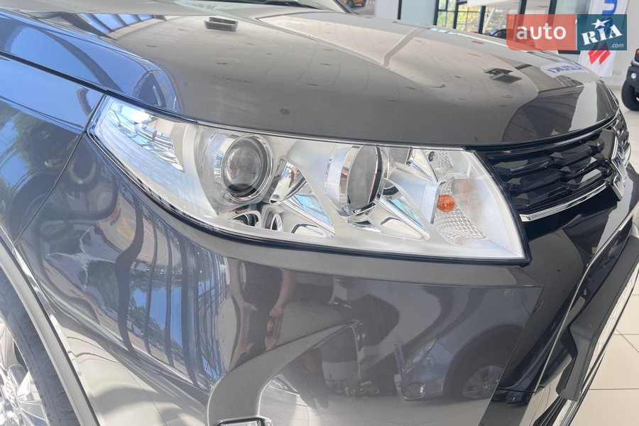 Suzuki Vitara - фото 9
