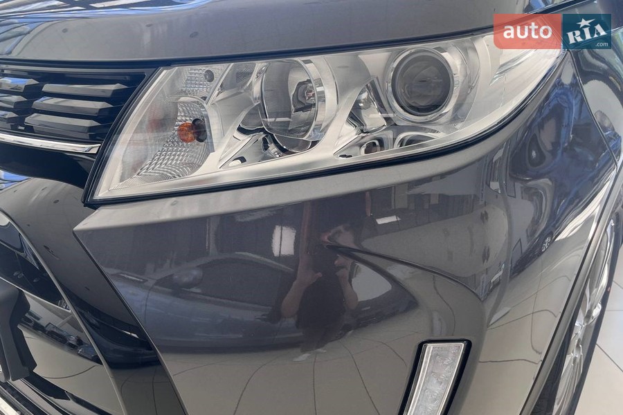 Suzuki Vitara - фото 10