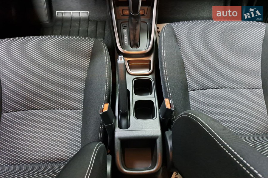 Suzuki Vitara - фото 8