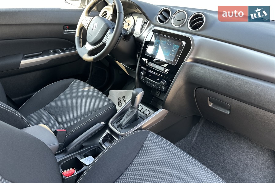 Suzuki Vitara - фото 16