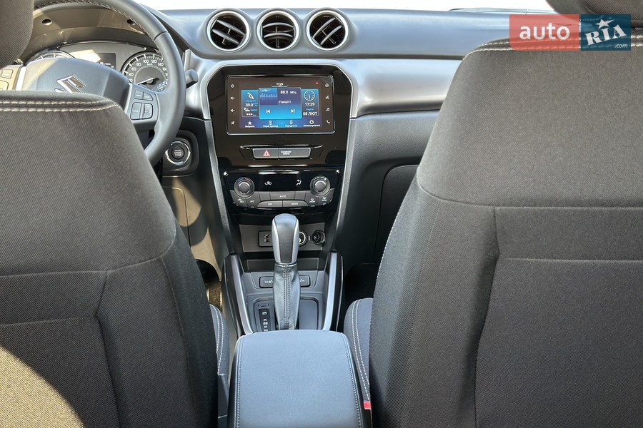 Suzuki Vitara - фото 18