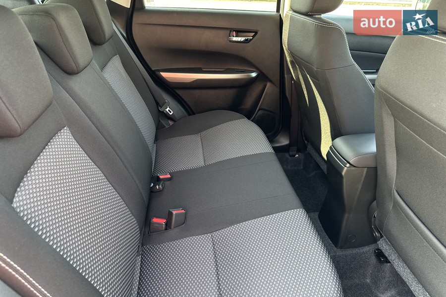 Suzuki Vitara - фото 20