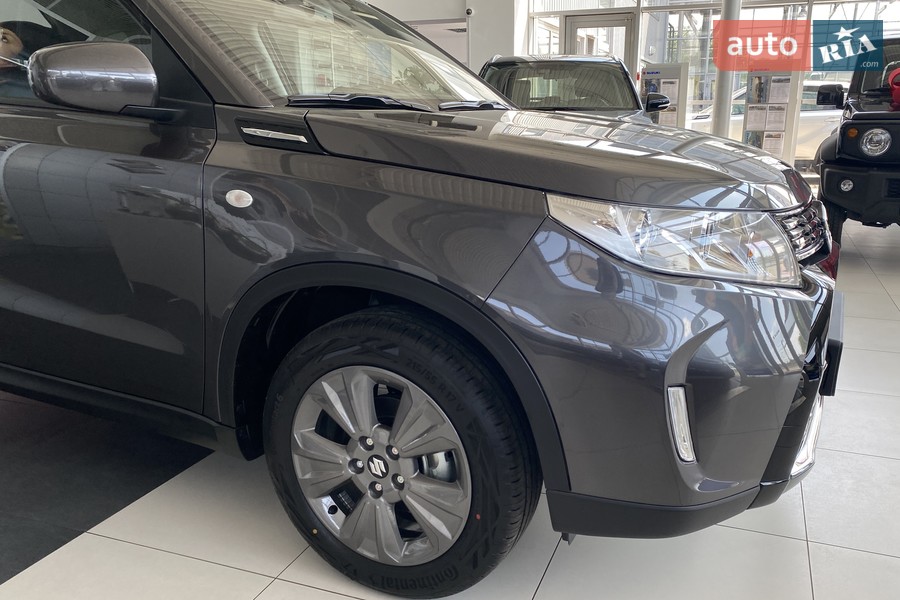Suzuki Vitara - фото 8