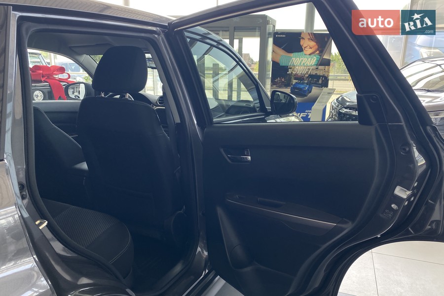 Suzuki Vitara - фото 11