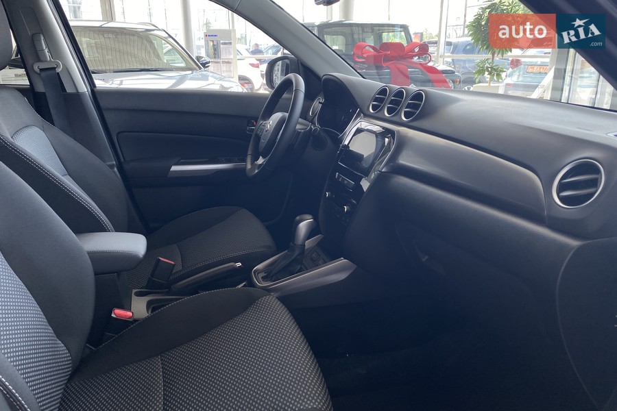 Suzuki Vitara - фото 13