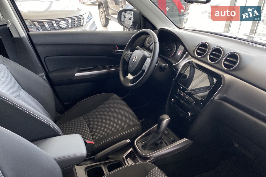 Suzuki Vitara - фото 16