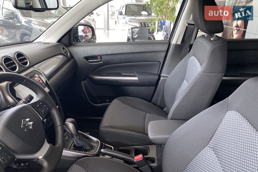 Suzuki Vitara - фото 22