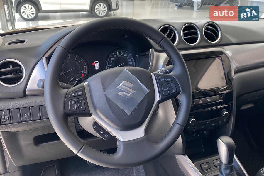 Suzuki Vitara - фото 14