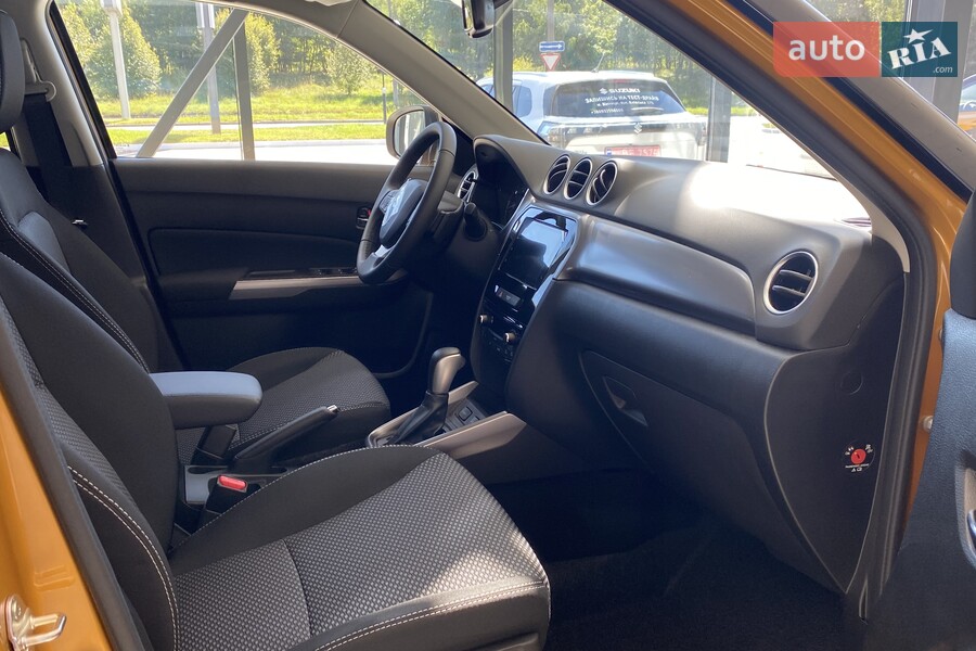 Suzuki Vitara - фото 17