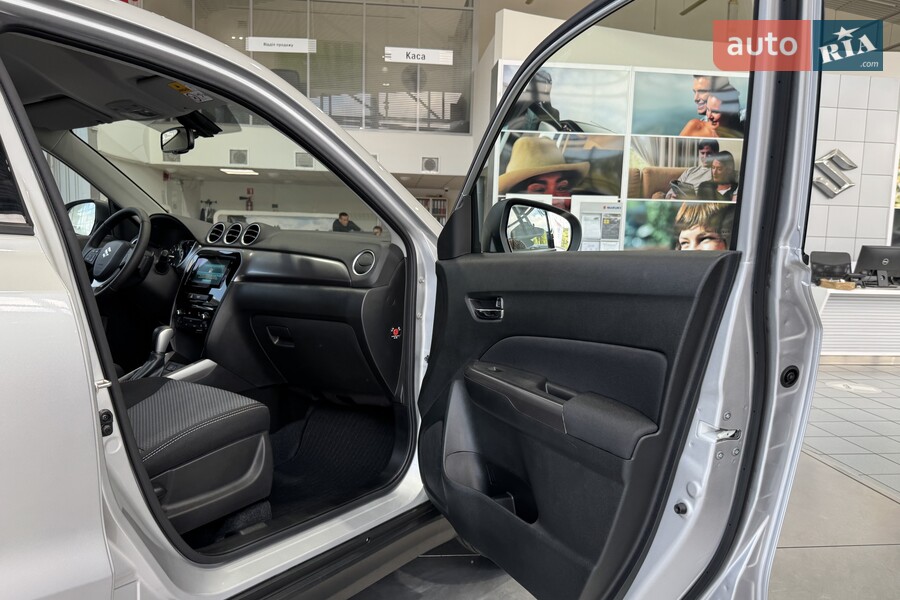 Suzuki Vitara - фото 12