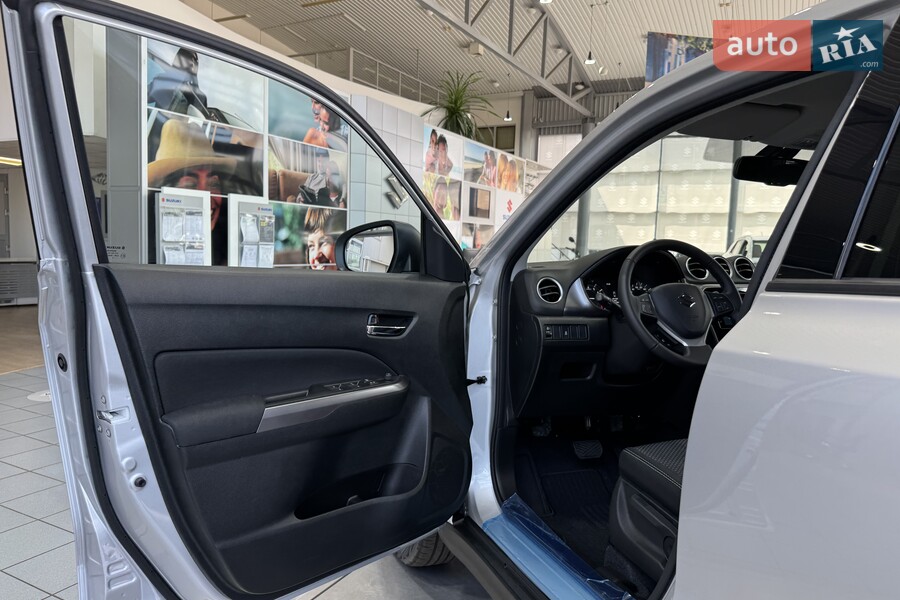 Suzuki Vitara - фото 11