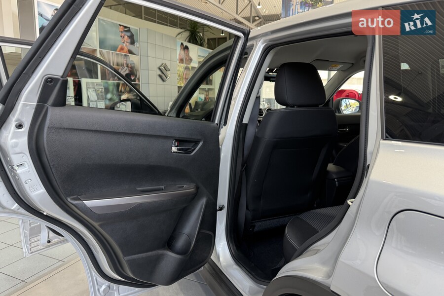 Suzuki Vitara - фото 15
