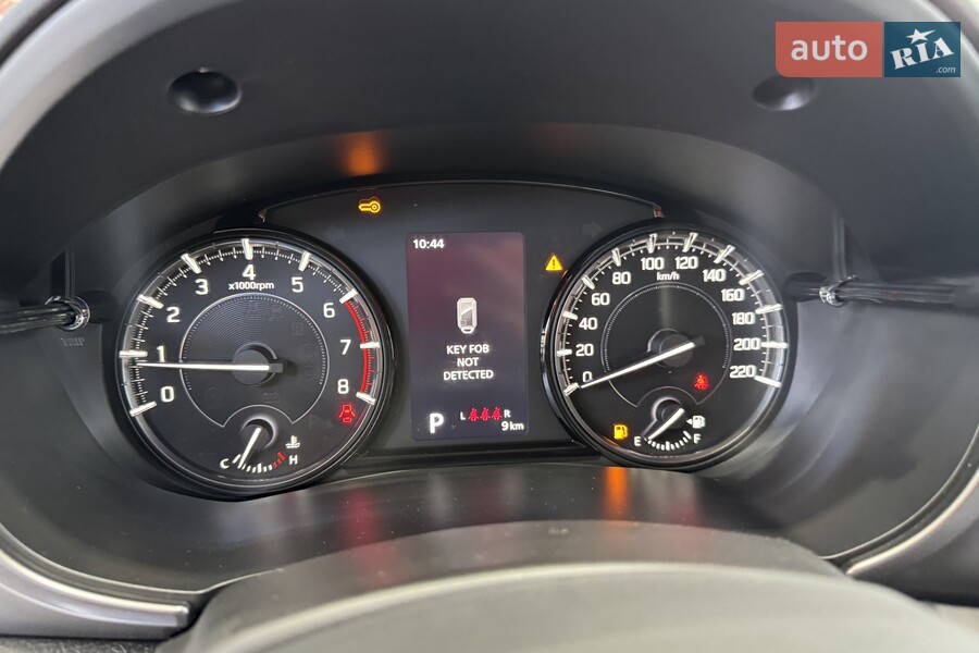 Suzuki Vitara - фото 12
