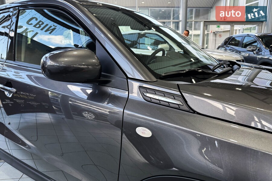 Suzuki Vitara - фото 10