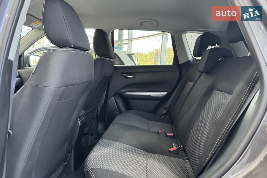 Suzuki Vitara - фото 16