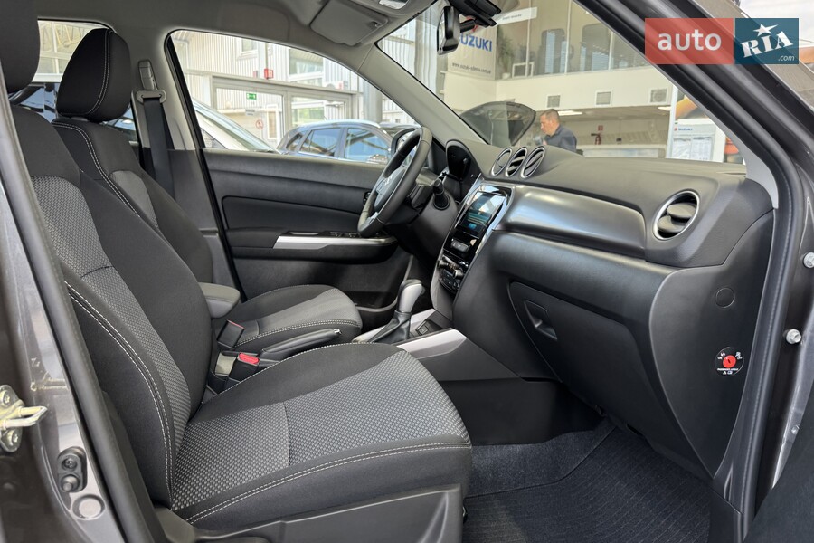 Suzuki Vitara - фото 18