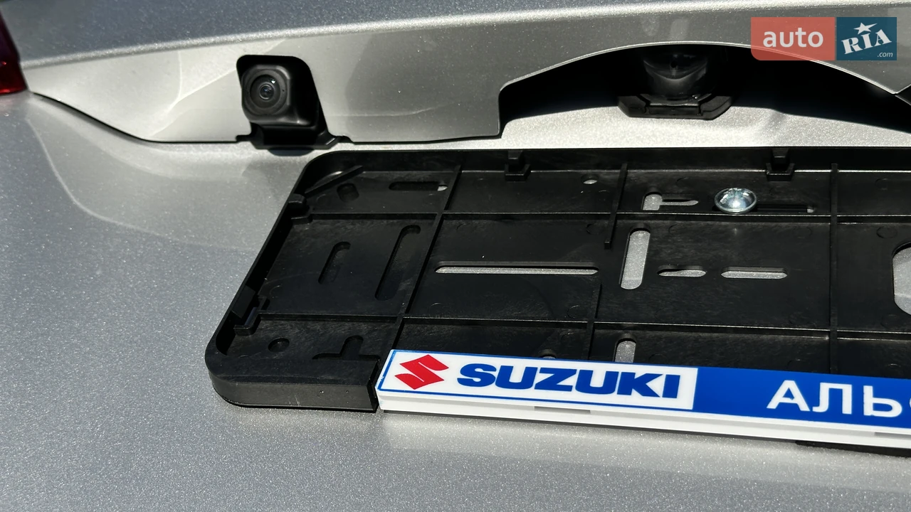 Suzuki-8