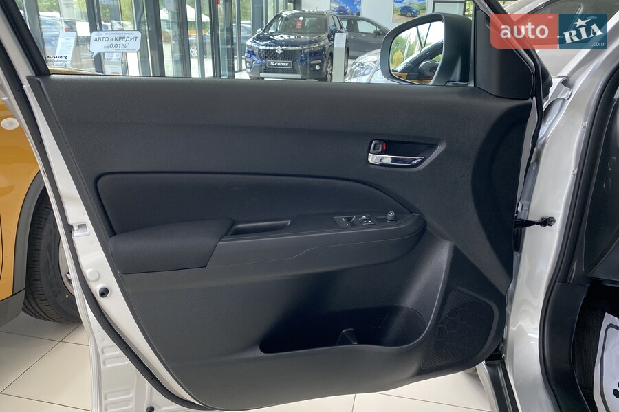 Suzuki Vitara - фото 11