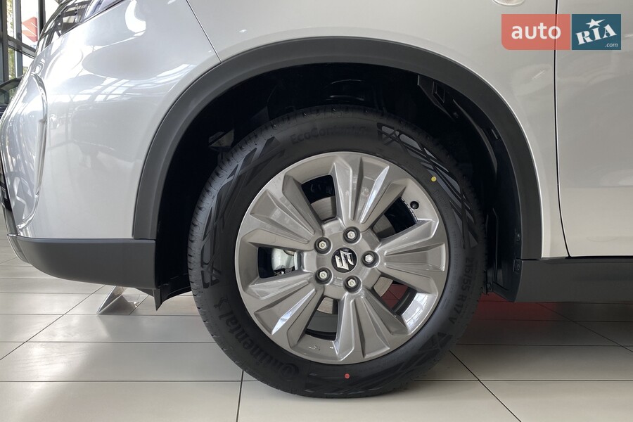 Suzuki Vitara - фото 10
