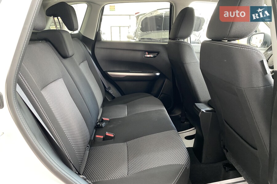 Suzuki Vitara - фото 15