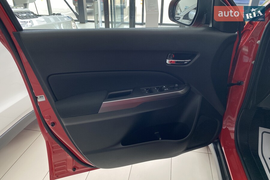 Suzuki Vitara - фото 10