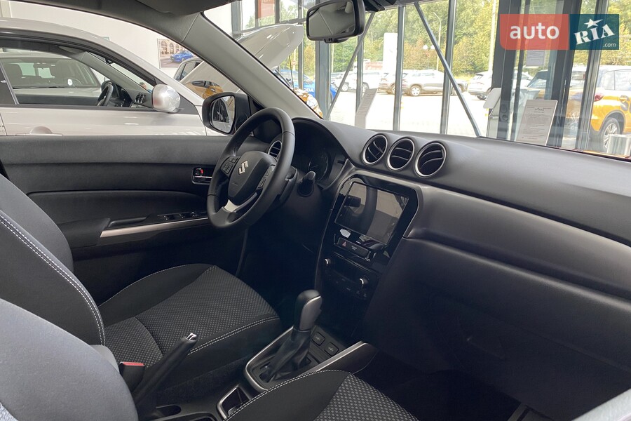 Suzuki Vitara - фото 14