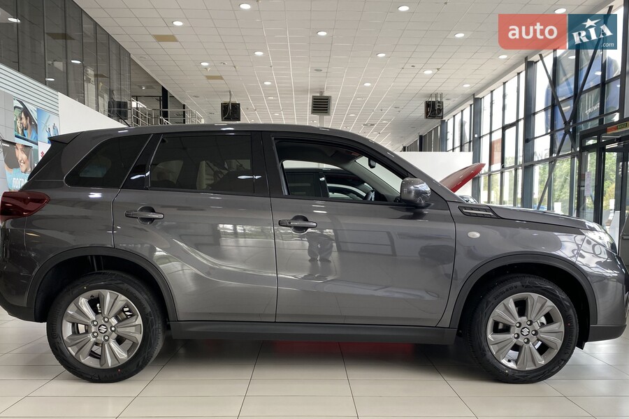 Suzuki Vitara - фото 3