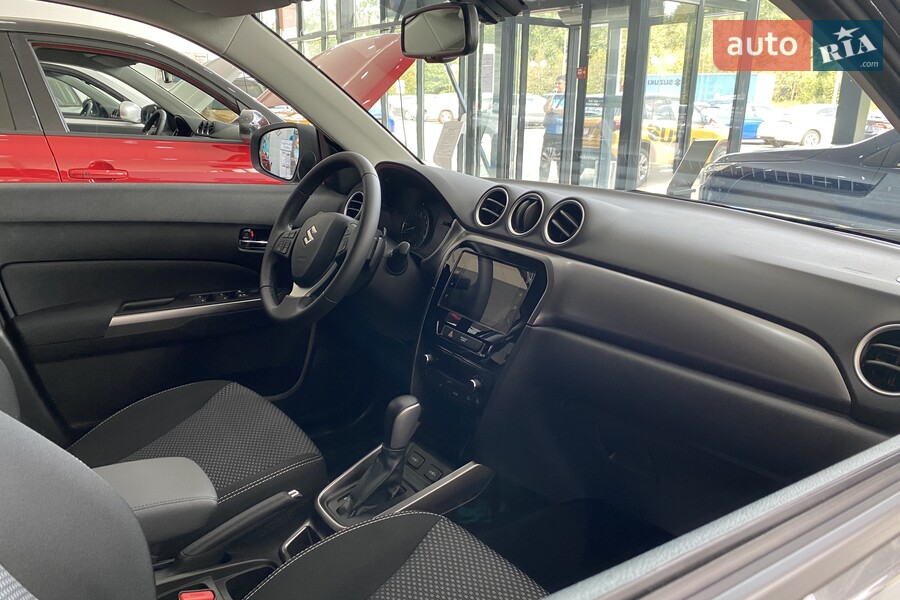 Suzuki Vitara - фото 12