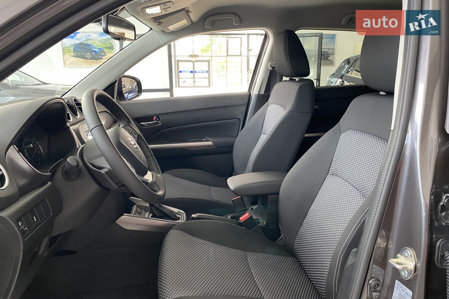 Suzuki Vitara - фото 17