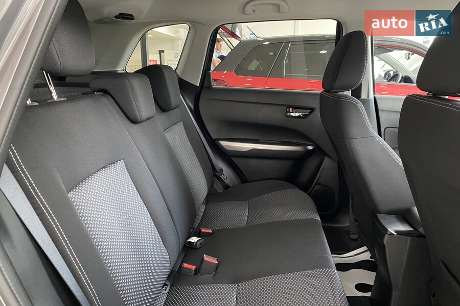 Suzuki Vitara - фото 19