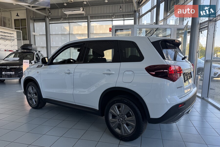 Suzuki Vitara - фото 7