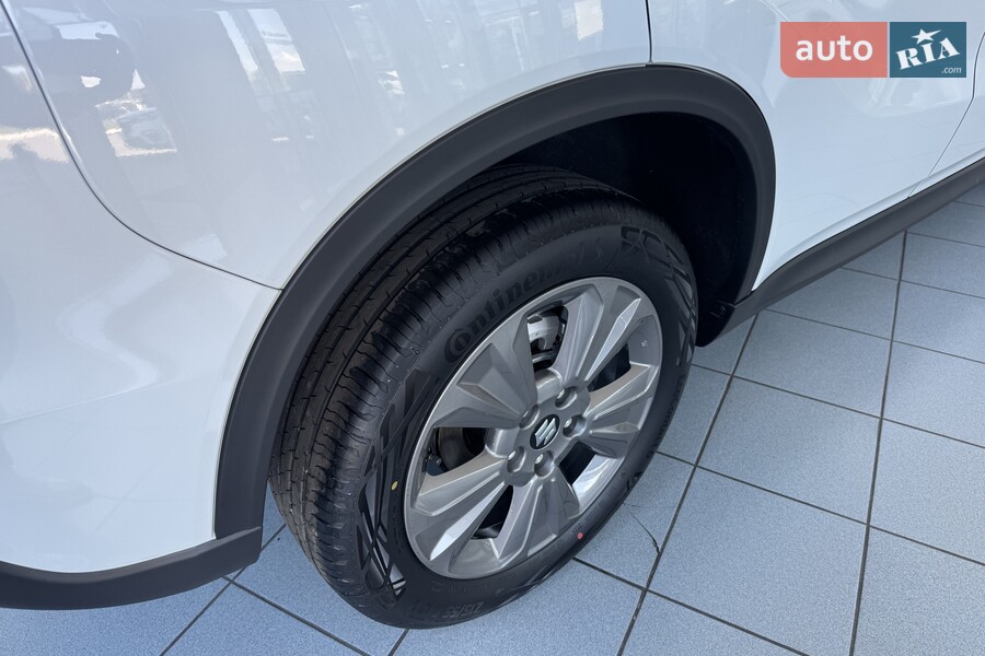 Suzuki Vitara - фото 8
