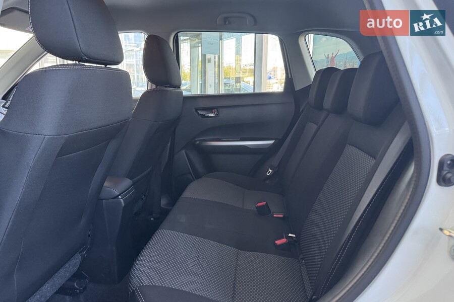 Suzuki Vitara - фото 19