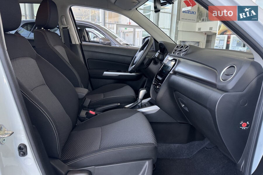 Suzuki Vitara - фото 17